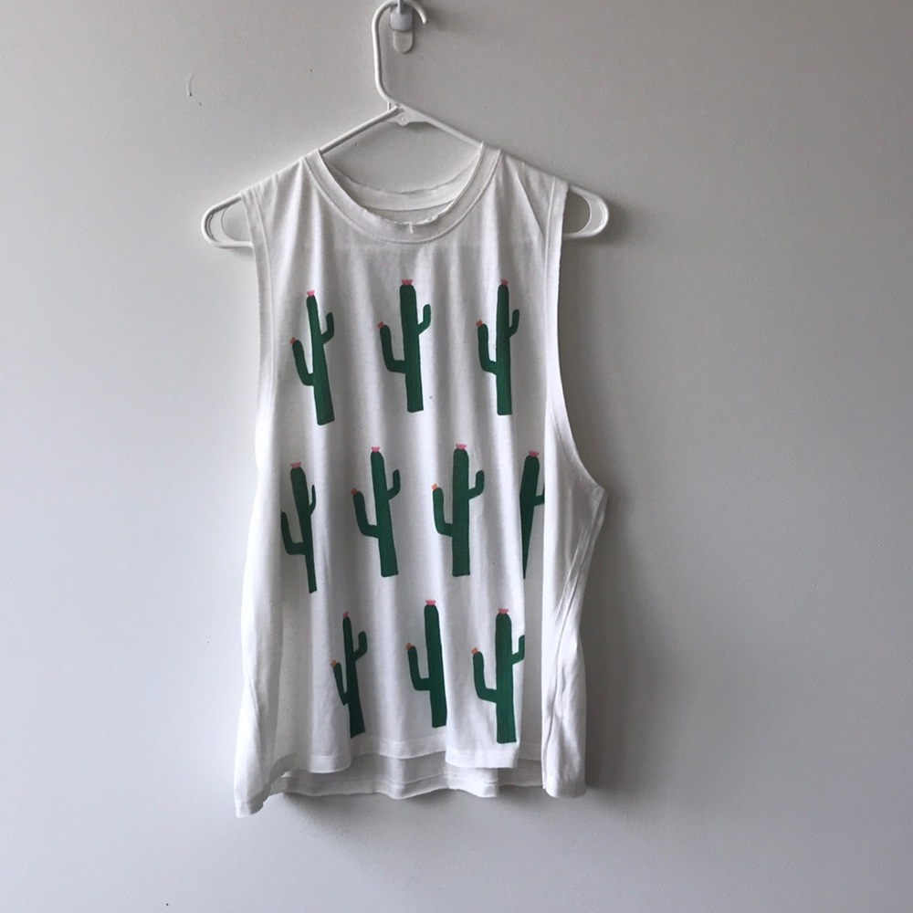 Muscle tee with cacti